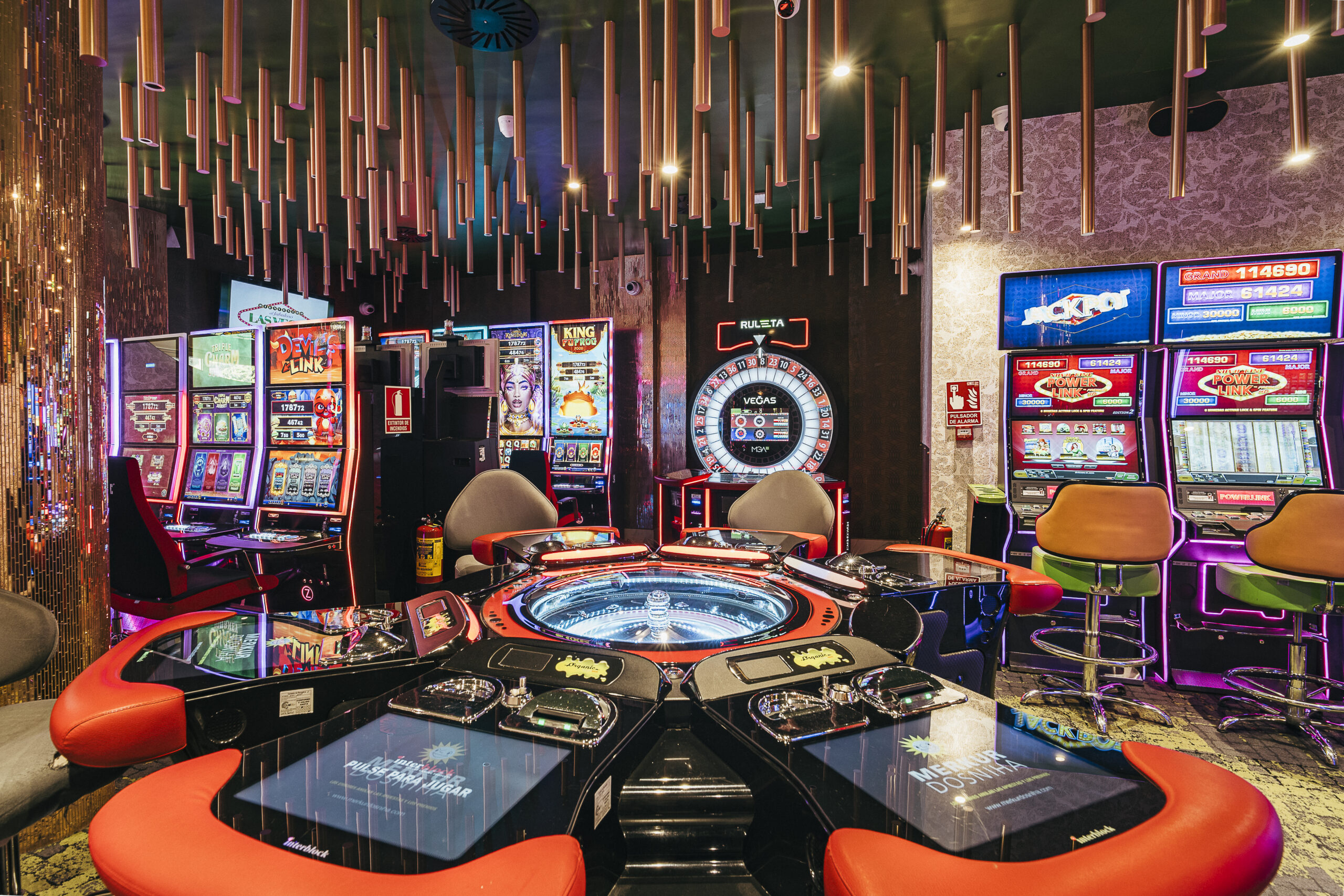 Slots y roulette lounge en Bingo Las Vegas